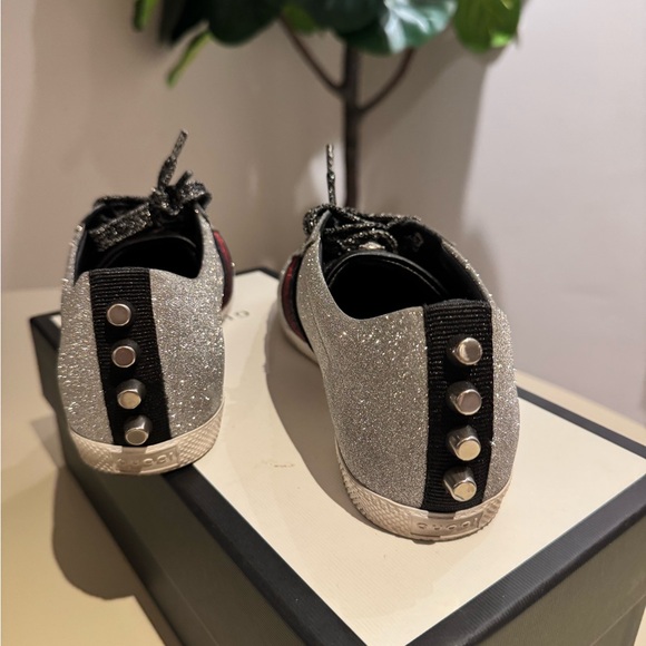 Authentic Gucci
Stylish Silver Glitter Sneakers - Picture 2 of 5